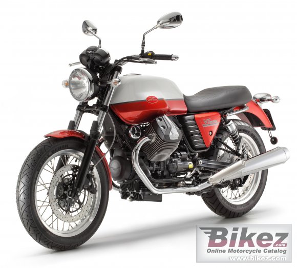 2012 Moto Guzzi V7 Special photo